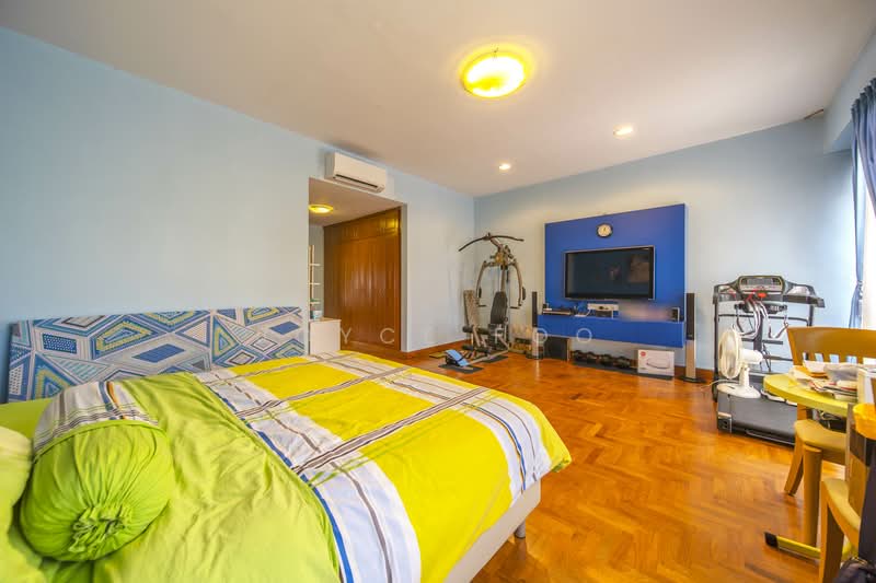 Park Villas Terraced House For Sale at S$ 3,080,000 | PropertyGuru Singapore - Master Bedroom