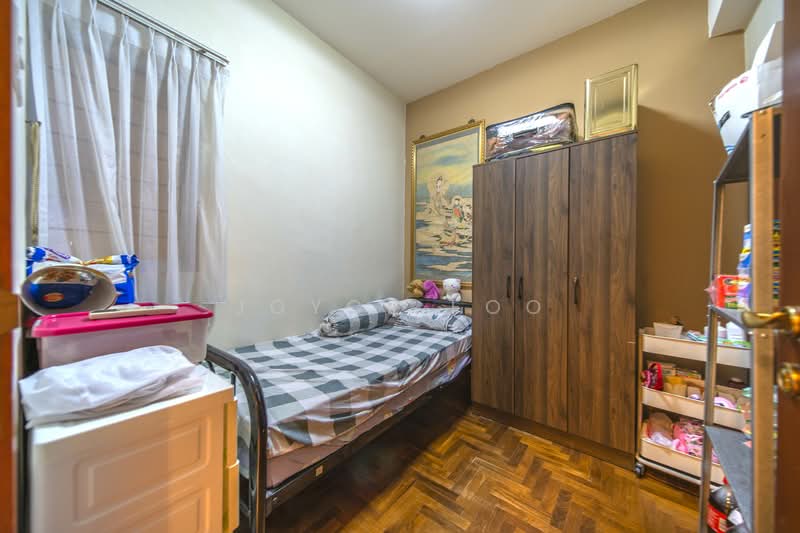 Park Villas Terraced House For Sale at S$ 3,080,000 | PropertyGuru Singapore - Granny Room