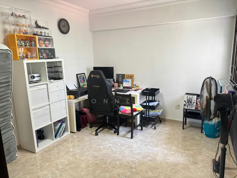 658B Jurong West Street 65 HDB Flat For Sale at S$ 668,000 | PropertyGuru Singapore - Study