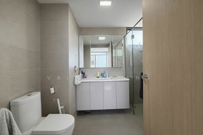 Wandervale Executive Condominium For Sale at S$ 1,928,000 | PropertyGuru Singapore - Bathroom