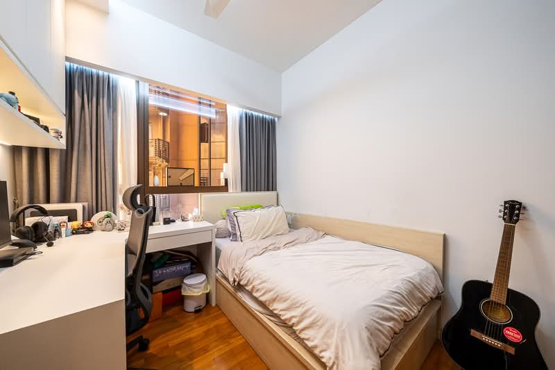 Seaside Residences Apartment For Sale at S$ 2,580,000 | PropertyGuru Singapore - Bedroom