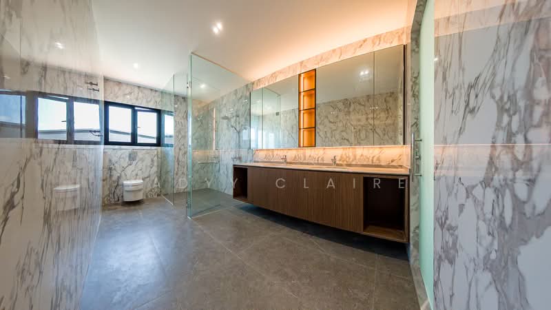 Vanda Avenue / Vanda Drive / Vanda Avenue Crescent / Vanda Road Semi-Detached House For Sale at S$ 15,280,000 | PropertyGuru Singapore - Bathroom