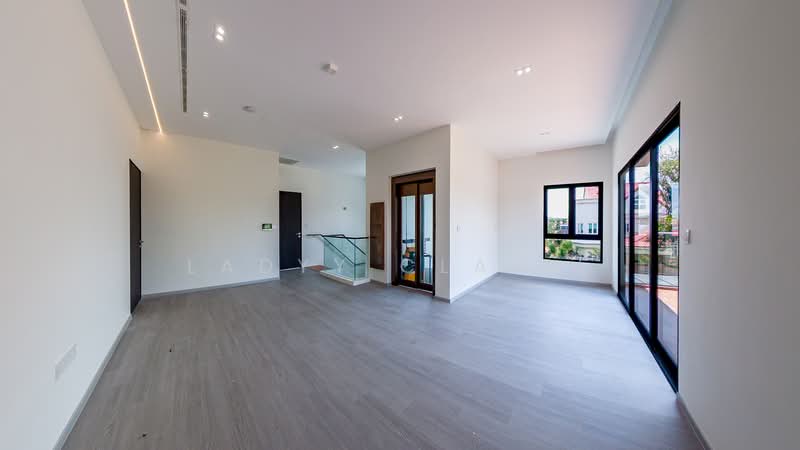 Vanda Avenue / Vanda Drive / Vanda Avenue Crescent / Vanda Road Semi-Detached House For Sale at S$ 15,280,000 | PropertyGuru Singapore - Living Room