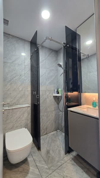 One Meyer, 1 Meyer Place, 2 Bedrooms, 614 sqft, Condominium For Rent, by Shirlyn Chin, 500087554 - Bathroom - PropertyGuru.com.sg