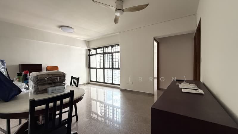 47 Jalan Tiga, 47 Jalan Tiga, 3 Bedrooms, 915 sqft, HDB Flat For Rent, by Yu Qing (Bron), 500087555 - Living Room - PropertyGuru.com.sg