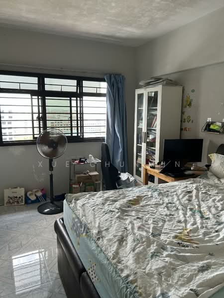 673C Jurong West Street 65 HDB Flat For Sale at S$ 650,000 | PropertyGuru Singapore - Bedroom