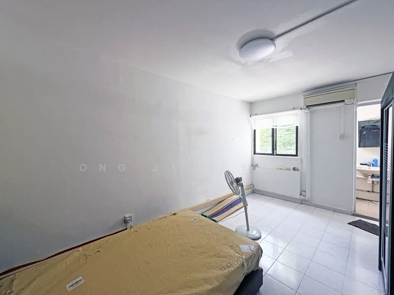420 Bedok North Street 1 HDB Flat For Sale at S$ 550,000 | PropertyGuru Singapore - Bedroom