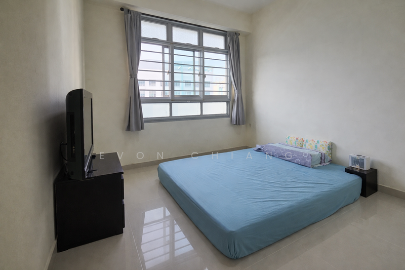 209B Compassvale Lane HDB Flat For Sale at S$ 700,000 | PropertyGuru Singapore - Bedroom