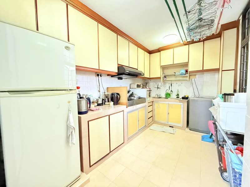 470 Segar Road HDB Flat For Sale at S$ 638,888 | PropertyGuru Singapore - Kitchen