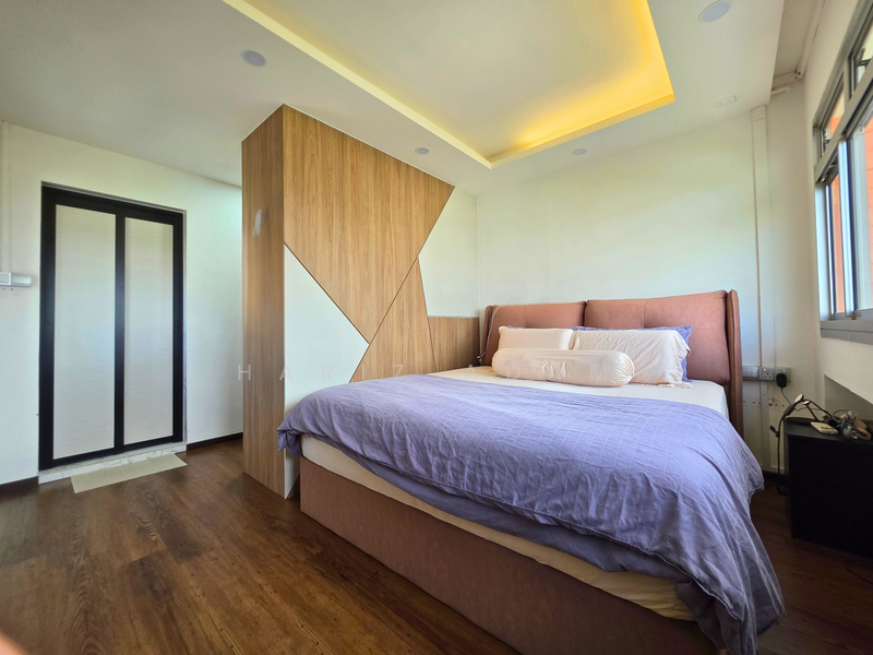 869 Woodlands Street 83 HDB Flat For Sale at S$ 930,000 | PropertyGuru Singapore - Bedroom