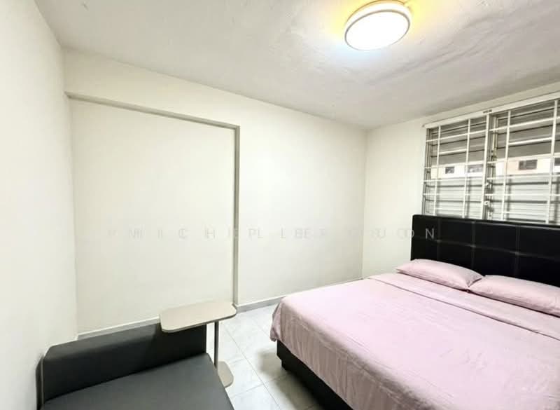 For Sale - 6 Holland Close