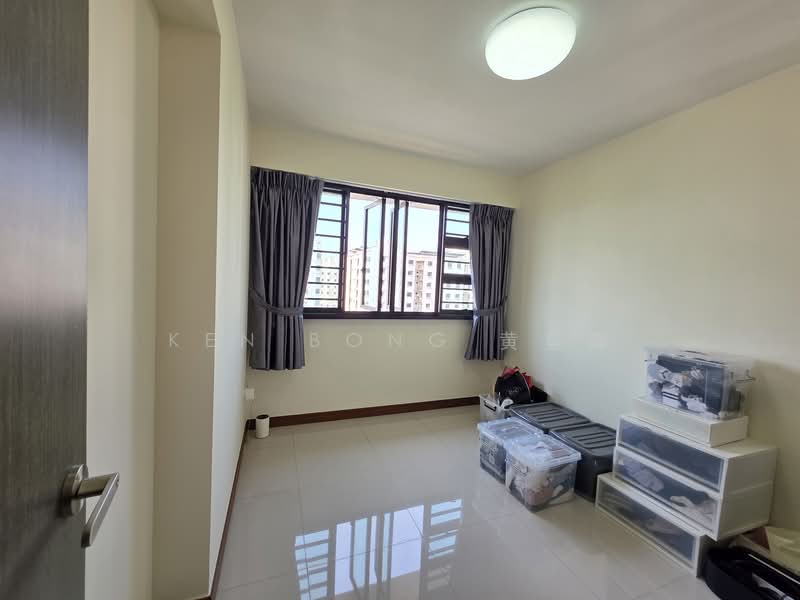 294A Compassvale Crescent HDB Flat For Sale at S$ 710,888 | PropertyGuru Singapore - Common room