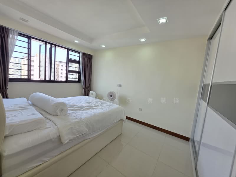 294A Compassvale Crescent HDB Flat For Sale at S$ 710,888 | PropertyGuru Singapore - Master bedroom