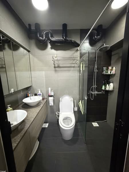 250B Compassvale Street HDB Flat For Sale at S$ 978,000 | PropertyGuru Singapore - Bathroom