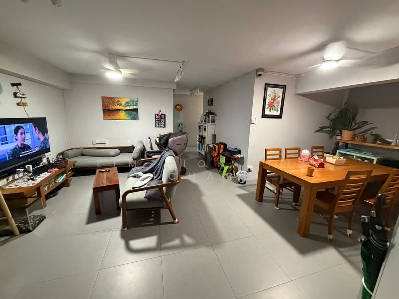 250B Compassvale Street HDB Flat For Sale at S$ 978,000 | PropertyGuru Singapore - Living Room