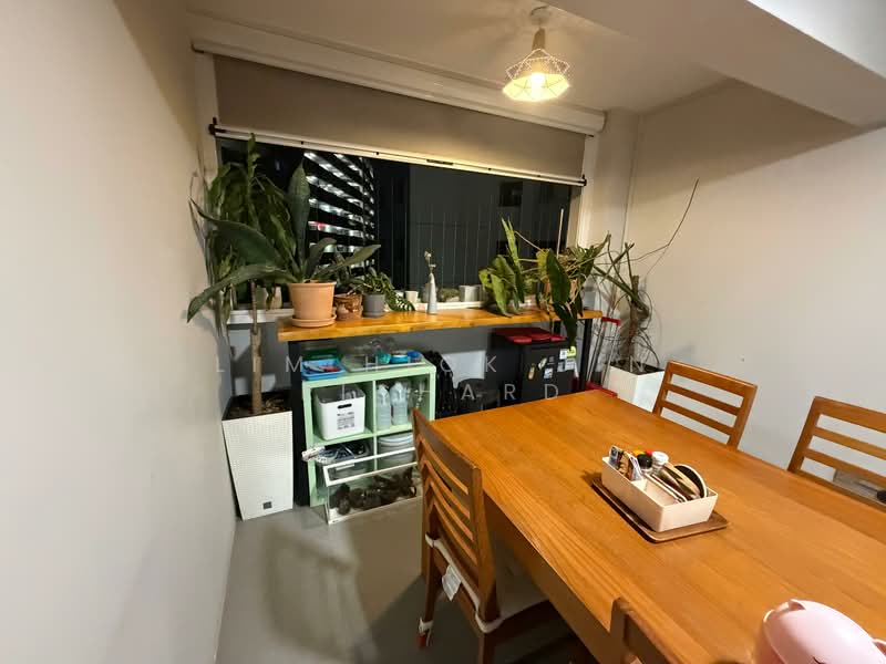 250B Compassvale Street HDB Flat For Sale at S$ 978,000 | PropertyGuru Singapore - Dining Room