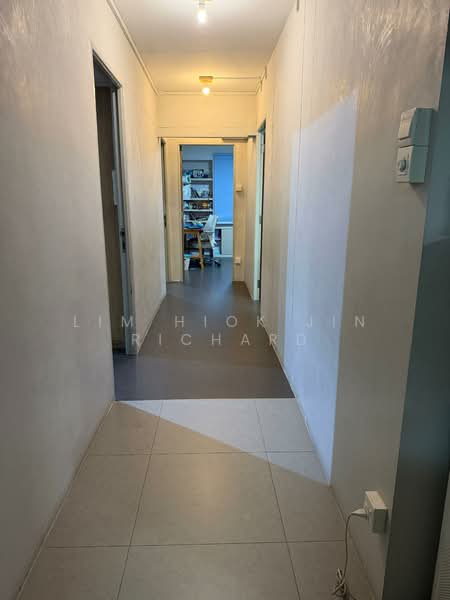 250B Compassvale Street HDB Flat For Sale at S$ 978,000 | PropertyGuru Singapore - Corridor