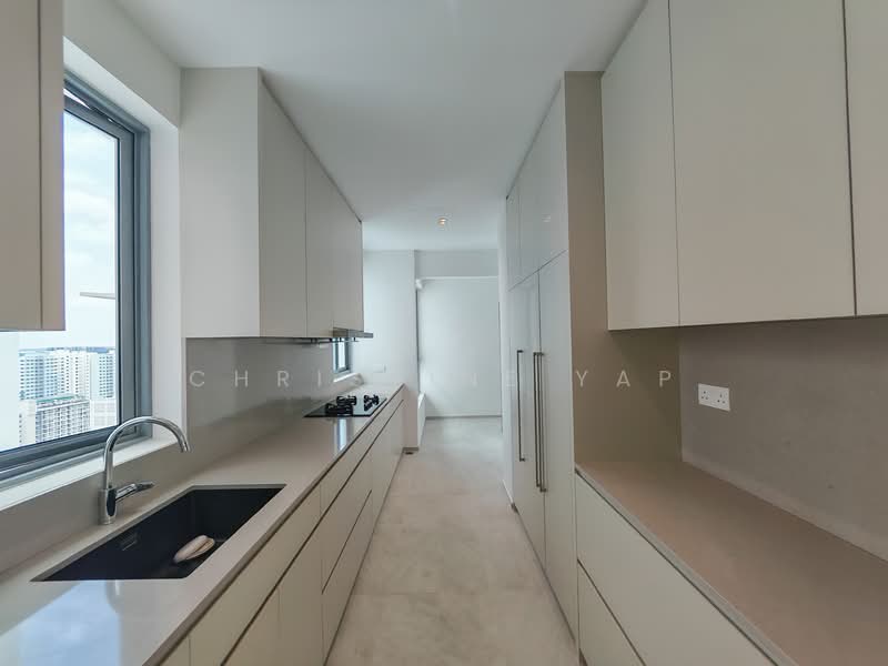 Dakota Residences Condominium For Sale at S$ 6,750,000 | PropertyGuru Singapore - Kitchen