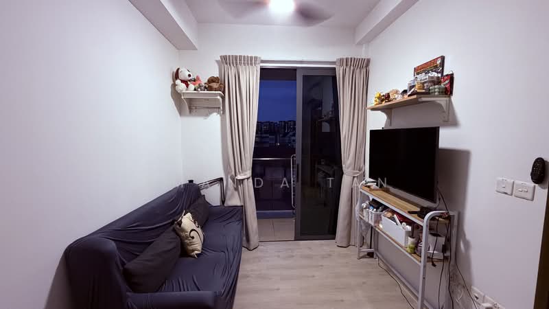 Vibes @ Upper Serangoon Apartment For Sale at S$ 780,000 | PropertyGuru Singapore - Living Room