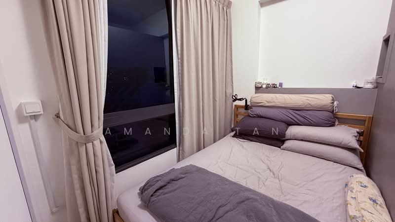 Vibes @ Upper Serangoon Apartment For Sale at S$ 780,000 | PropertyGuru Singapore - Bedroom