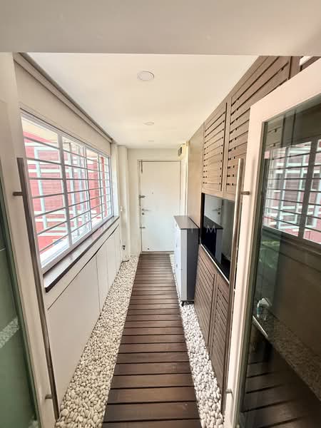 607 Elias Road HDB Flat For Sale at S$ 949,000 | PropertyGuru Singapore - Entrance