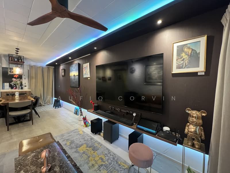 676D Punggol Drive HDB Flat For Sale at S$ 777,000 | PropertyGuru Singapore - Living Room