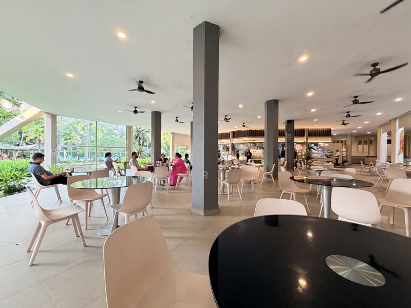 Bayshore Park, 66 Bayshore Road, Bedok / Upper East Coast, 3 Bedrooms, 1,292 sqft, Condominium For Sale, by Aszri ., 500087638 - Cafeteria / Grocery Shops / Salons - PropertyGuru.com.sg