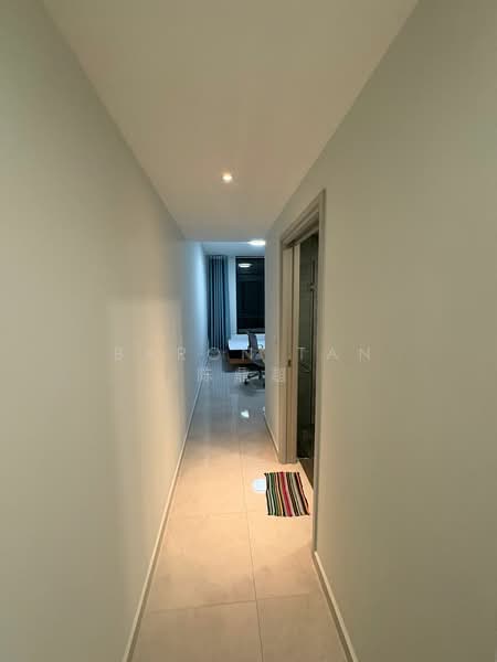 Sixteen35 Residences Condominium For Sale at S$ 1,250,000 | PropertyGuru Singapore - Corridor