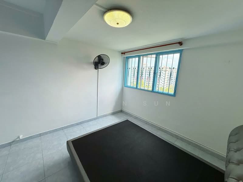329 Ang Mo Kio Avenue 3, 329 Ang Mo Kio Avenue 3, 2 Bedrooms, 947 sqft, HDB Flat For Rent, by Vernon Sun, 500087658 - Bedroom - PropertyGuru.com.sg