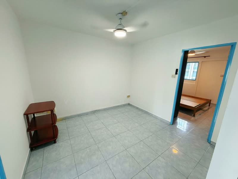 329 Ang Mo Kio Avenue 3, 329 Ang Mo Kio Avenue 3, 2 Bedrooms, 947 sqft, HDB Flat For Rent, by Vernon Sun, 500087658 - Family room - PropertyGuru.com.sg