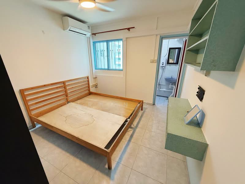 329 Ang Mo Kio Avenue 3, 329 Ang Mo Kio Avenue 3, 2 Bedrooms, 947 sqft, HDB Flat For Rent, by Vernon Sun, 500087658 - Master Bedroom - PropertyGuru.com.sg