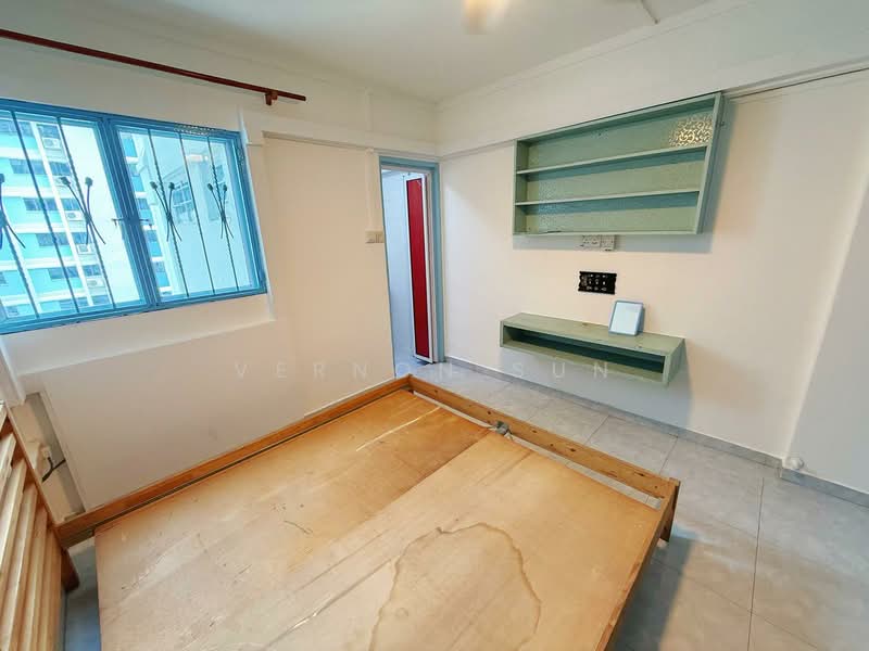 329 Ang Mo Kio Avenue 3, 329 Ang Mo Kio Avenue 3, 2 Bedrooms, 947 sqft, HDB Flat For Rent, by Vernon Sun, 500087658 - Master Bedroom - PropertyGuru.com.sg