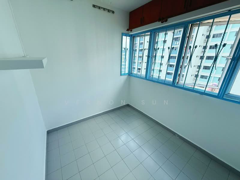 329 Ang Mo Kio Avenue 3, 329 Ang Mo Kio Avenue 3, 2 Bedrooms, 947 sqft, HDB Flat For Rent, by Vernon Sun, 500087658 - Utility room - PropertyGuru.com.sg