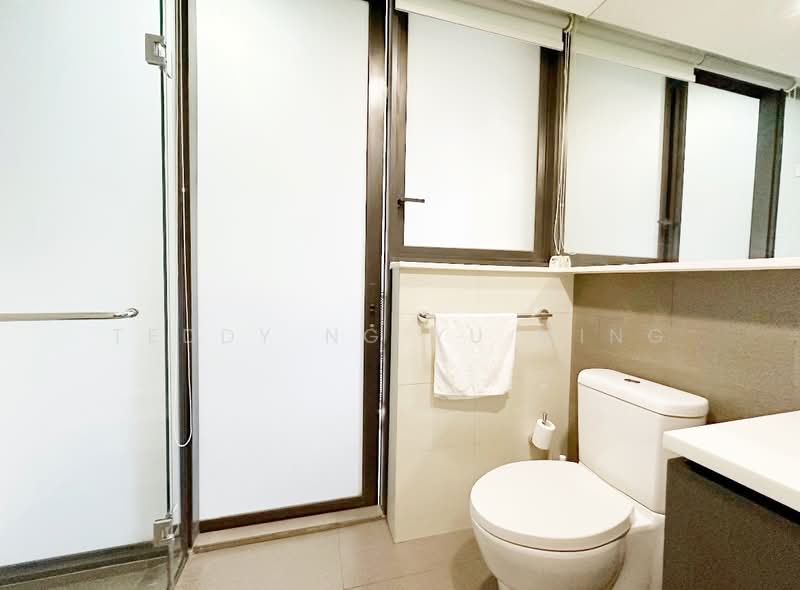 D'Nest, 135 Pasir Ris Grove, 2 Bedrooms, 753 sqft, Condominium For Rent, by Teddy Ng Yu Ming, 500087665 - Bathroom - PropertyGuru.com.sg