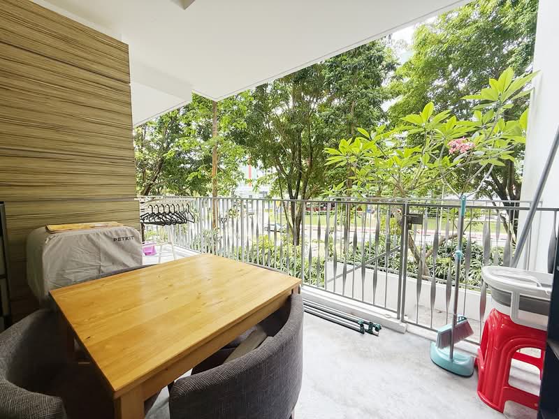 Trevista Condominium For Sale at S$ 1,580,000 | PropertyGuru Singapore - Balcony