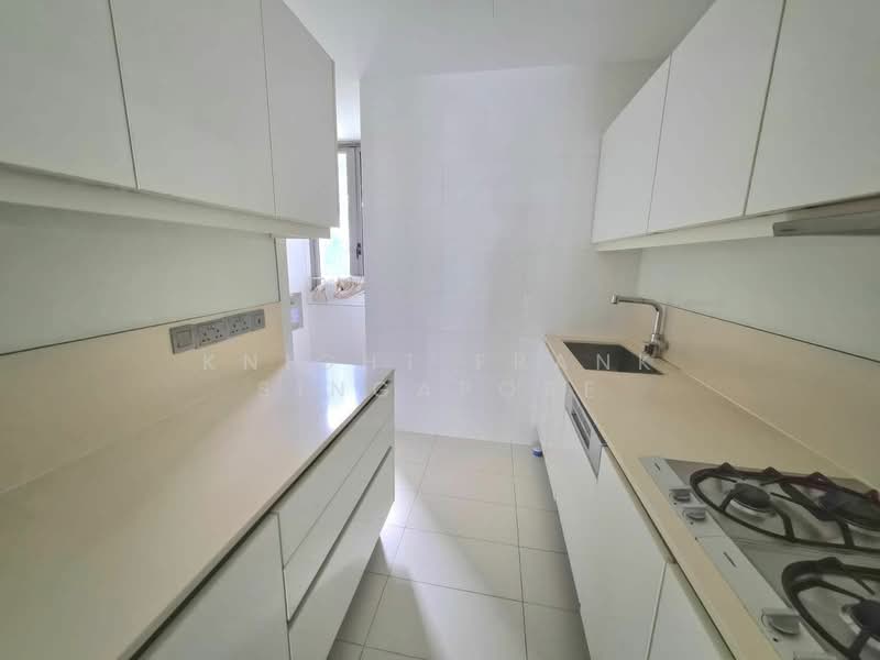 Marina Collection Condominium For Sale at S$ 3,000,000 | PropertyGuru Singapore - Kitchen