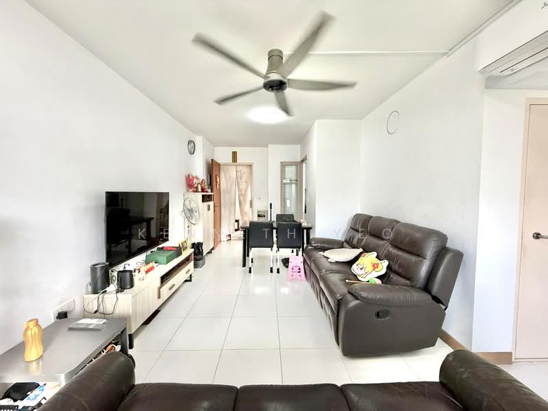 622C Punggol Central HDB Flat For Sale at S$ 550,000 | PropertyGuru Singapore - Living Room
