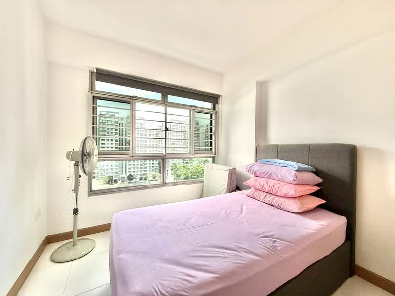 622C Punggol Central HDB Flat For Sale at S$ 550,000 | PropertyGuru Singapore - Bedroom