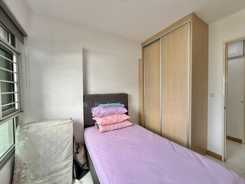 622C Punggol Central HDB Flat For Sale at S$ 550,000 | PropertyGuru Singapore - Bedroom