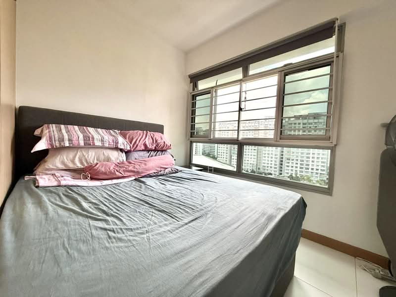 622C Punggol Central HDB Flat For Sale at S$ 550,000 | PropertyGuru Singapore - Bedroom