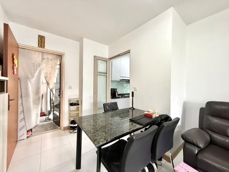 622C Punggol Central HDB Flat For Sale at S$ 550,000 | PropertyGuru Singapore - Kitchen