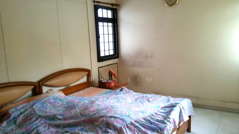 649A Jurong West Street 61 HDB Flat For Sale at S$ 710,000 | PropertyGuru Singapore - Bedroom