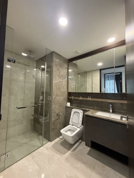 Juniper Hill, 39 Ewe Boon Road, 2 Bedrooms, 624 sqft, Condominium For Sale, by Roy Tan, 500087706 - Bathroom - PropertyGuru.com.sg