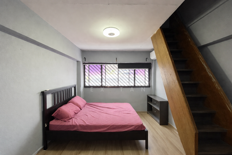 681 Race Course Road HDB Flat For Sale at S$ 850,000 | PropertyGuru Singapore - Common Room 1