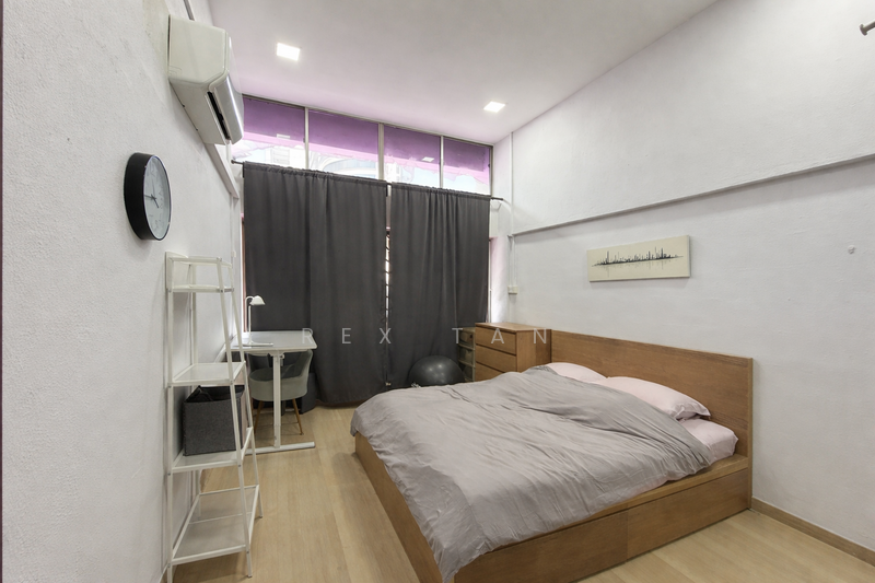 681 Race Course Road HDB Flat For Sale at S$ 850,000 | PropertyGuru Singapore - Common Room 2