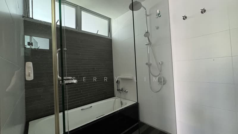 Park Infinia at Wee Nam, 2 Lincoln Road, 3 Bedrooms, 1,442 sqft, Condominium For Rent, by Terry Lim, 500087718 - Bathroom - PropertyGuru.com.sg