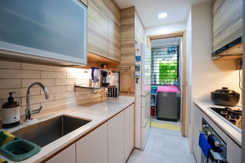 NV Residences Condominium For Sale at S$ 1,760,000 | PropertyGuru Singapore - Kitchen