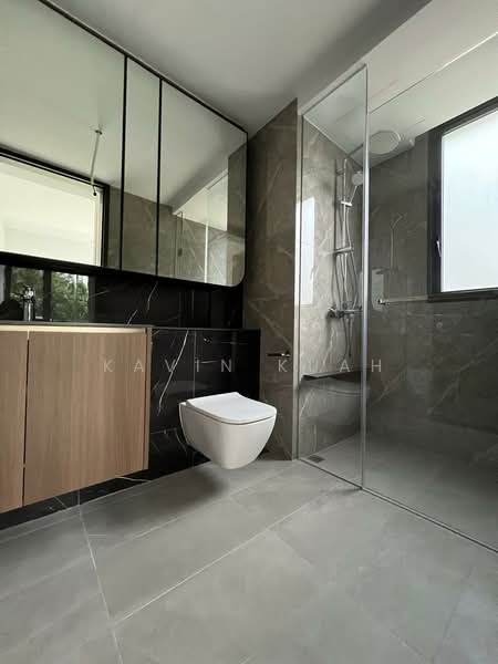 The Watergardens at Canberra Condominium For Sale at S$ 2,400,000 | PropertyGuru Singapore - Bathroom