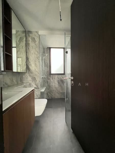 The Watergardens at Canberra Condominium For Sale at S$ 2,400,000 | PropertyGuru Singapore - Bathroom