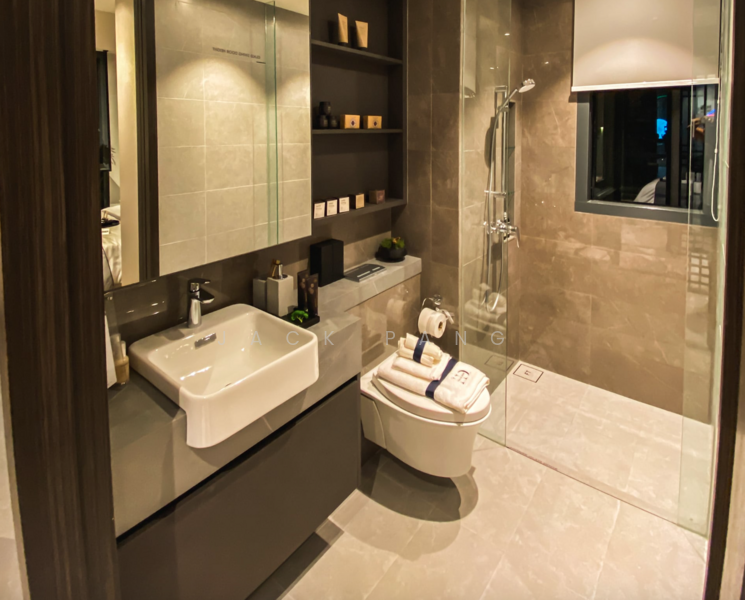 Vela Bay Condominium For Sale at S$ 2,688,888 | PropertyGuru Singapore - Bathroom